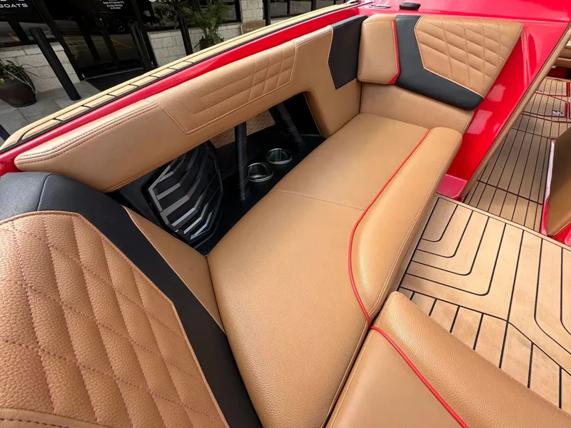 Slide: The Image of Nautique G25 2022 - 24