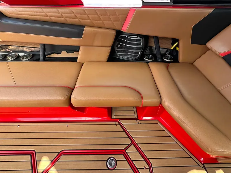 Slide: The Image of Nautique G25 2022 - 34