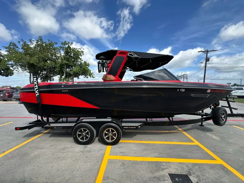 Slide: The Image of Nautique G25 2022 - 5