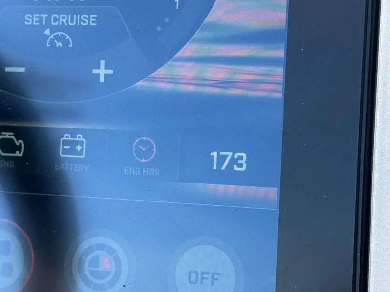 Slide: The Image of Tigé 23ZX 2021 - 23