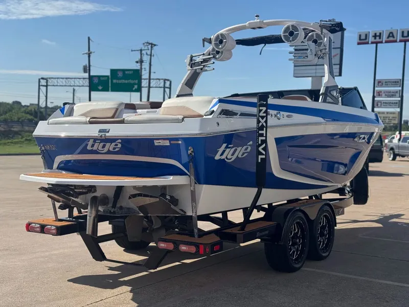 Slide: The Image of Tigé 23ZX 2021 - 5