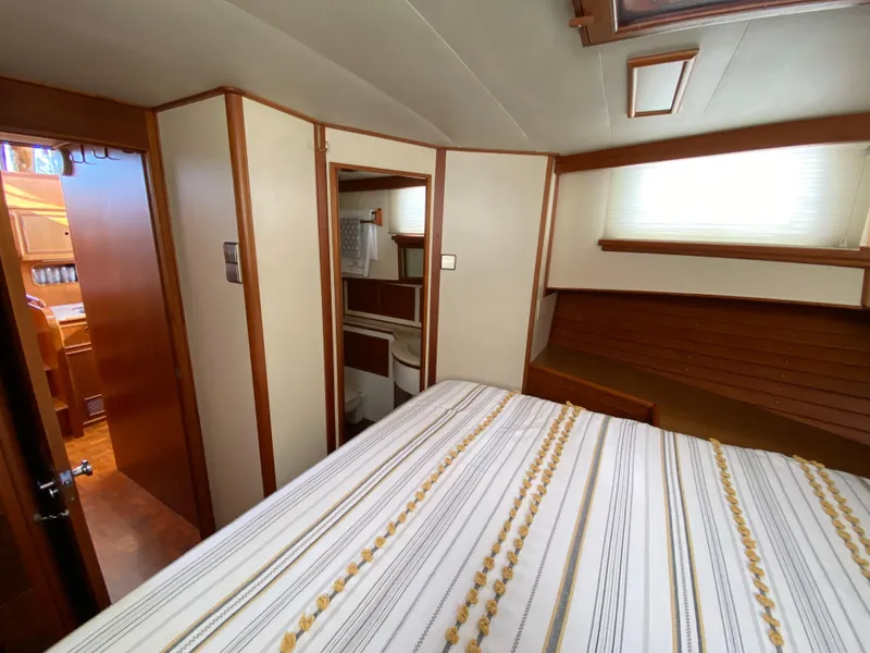 Slide: The Image of Grand Banks 46 Europa 1992 - 52