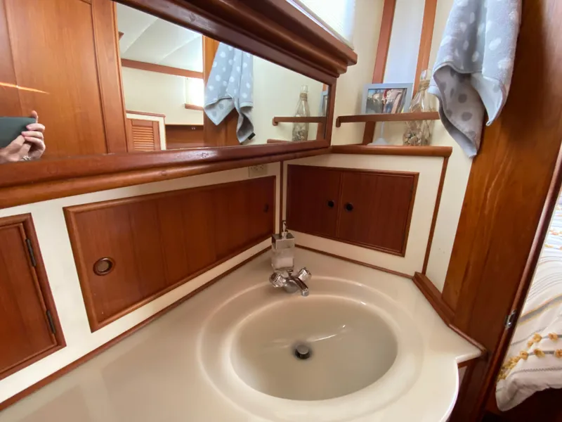 Slide: The Image of Grand Banks 46 Europa 1992 - 54