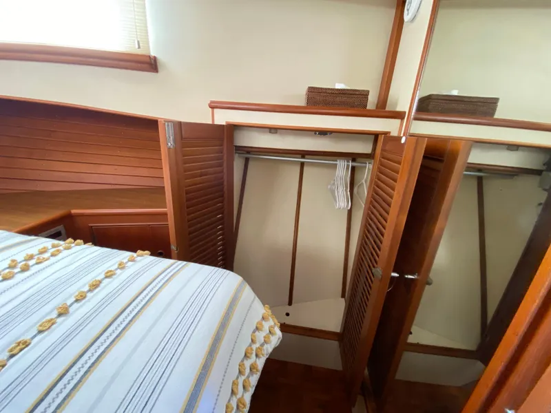 Slide: The Image of Grand Banks 46 Europa 1992 - 58