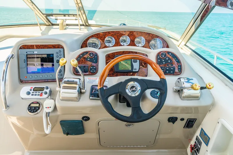 Slide: The Image of Sea Ray 340 Sundancer 2006 - 16