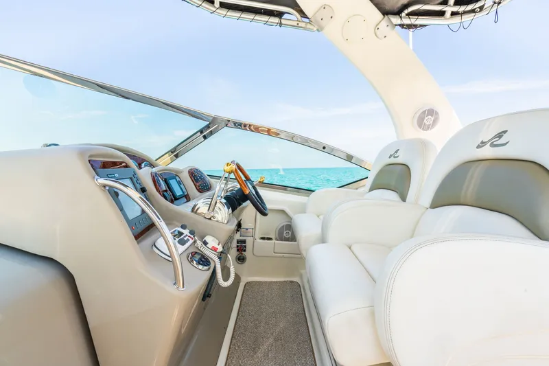 Slide: The Image of Sea Ray 340 Sundancer 2006 - 17