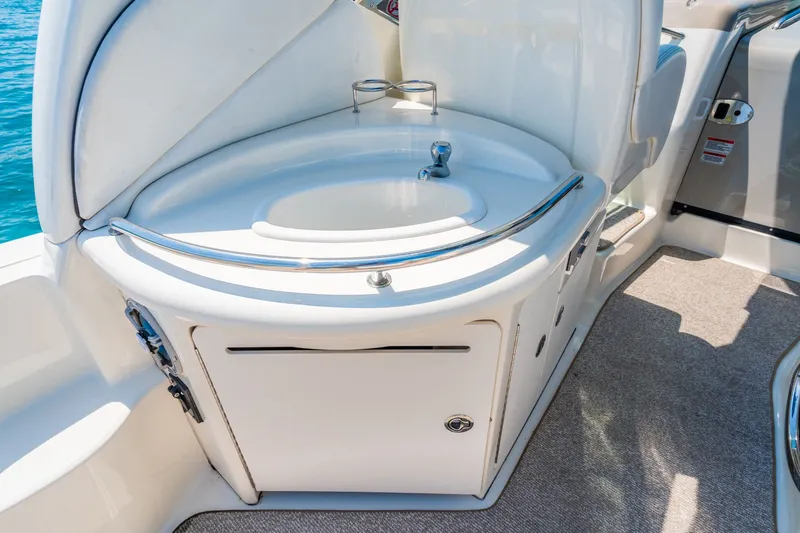 Slide: The Image of Sea Ray 340 Sundancer 2006 - 25