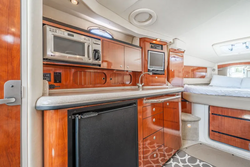 Slide: The Image of Sea Ray 340 Sundancer 2006 - 28