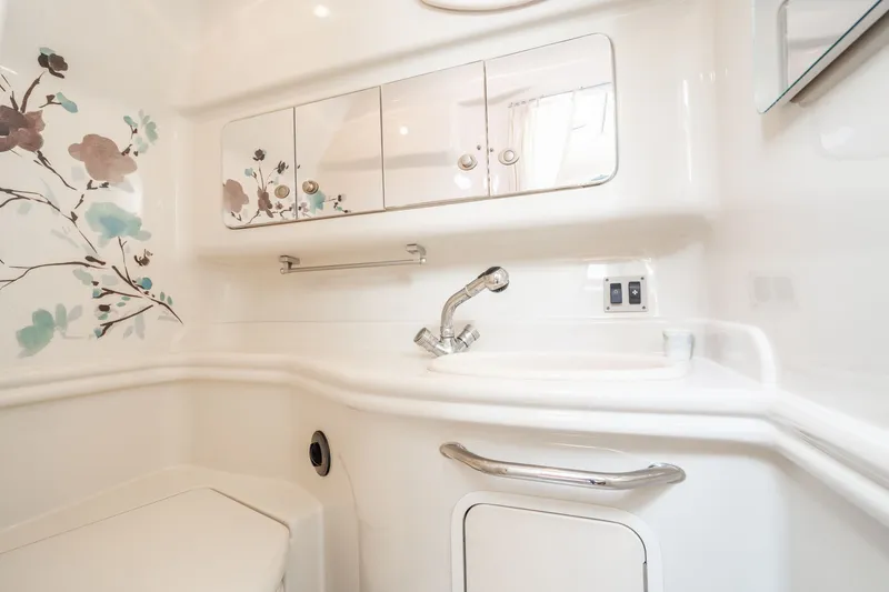 Slide: The Image of Sea Ray 340 Sundancer 2006 - 33