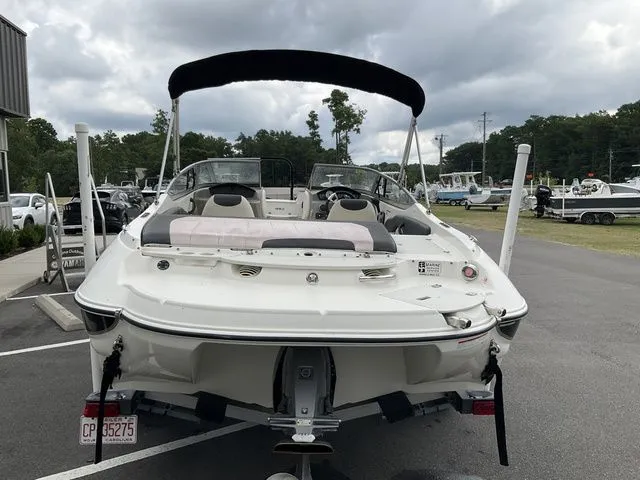 Slide: The Image of Stingray 198LS 2017 - 12