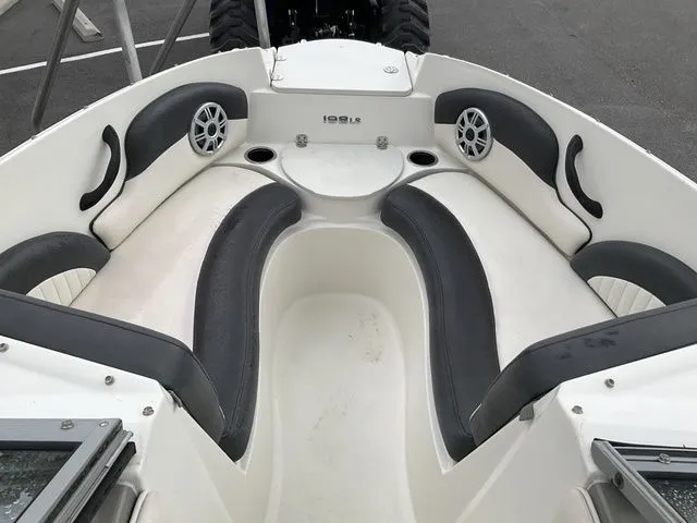 Slide: The Image of Stingray 198LS 2017 - 5