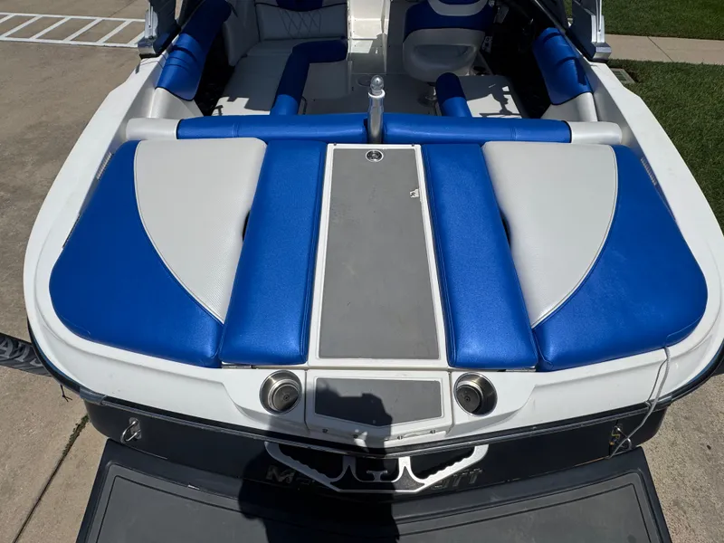 Slide: The Image of MasterCraft X2 2012 - 11