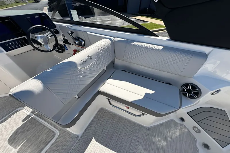 Slide: The Image of Sea Ray SDX 250 Surf 2026 - 15