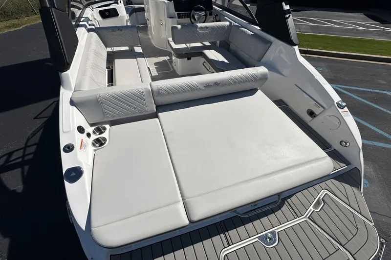 Slide: The Image of Sea Ray SDX 250 Surf 2026 - 20