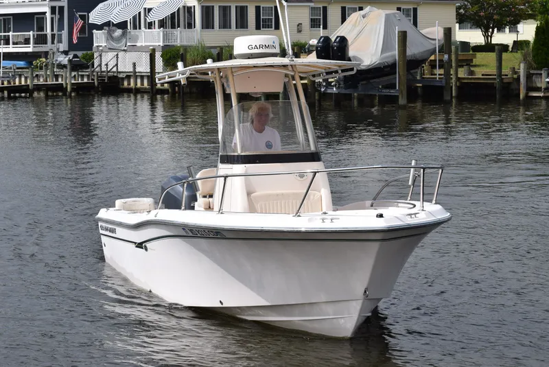 Slide: The Image of Grady-White Fisherman 209 2013 - 9