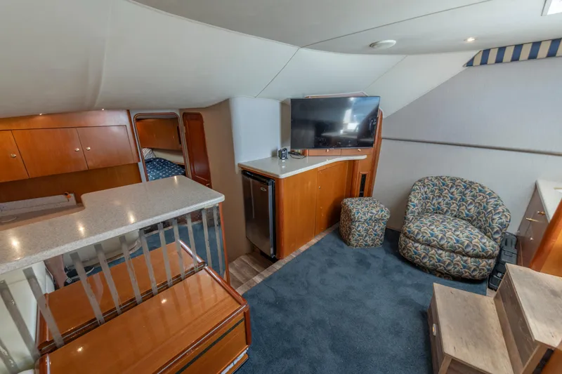 Slide: The Image of Luxurious interior of 1999 Ocean Yachts 48 Express with modern amenities and stylish furnishings. - 43