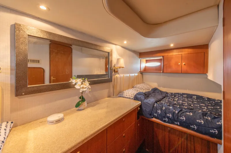 Slide: The Image of Ocean Yachts 48 Express 1999 - 50