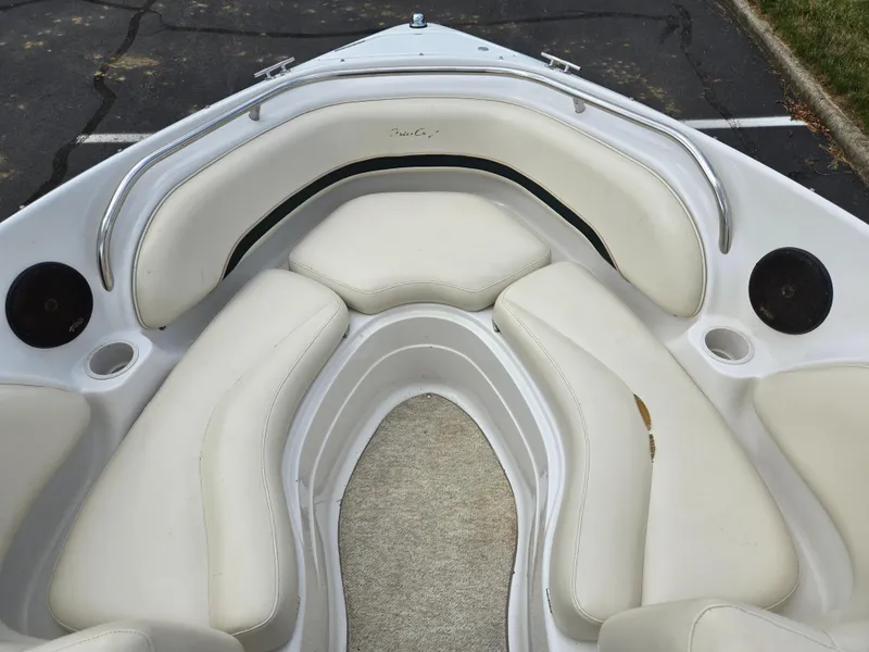 Slide: The Image of 1998 Chris-Craft 210 Bowrider capacity label, maximum 9 persons or 2185 lbs. - 17