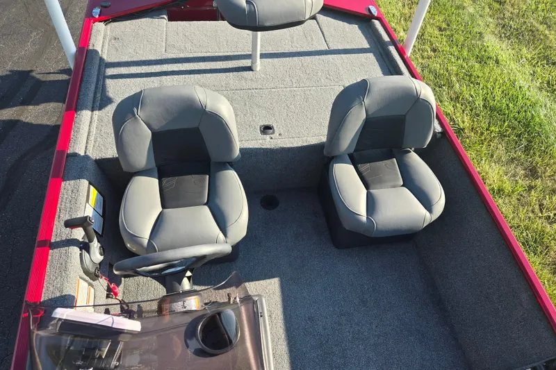 Slide: The Image of 2023 Tracker Bass Tracker Classic XL boat interior with two gray seats. - 20