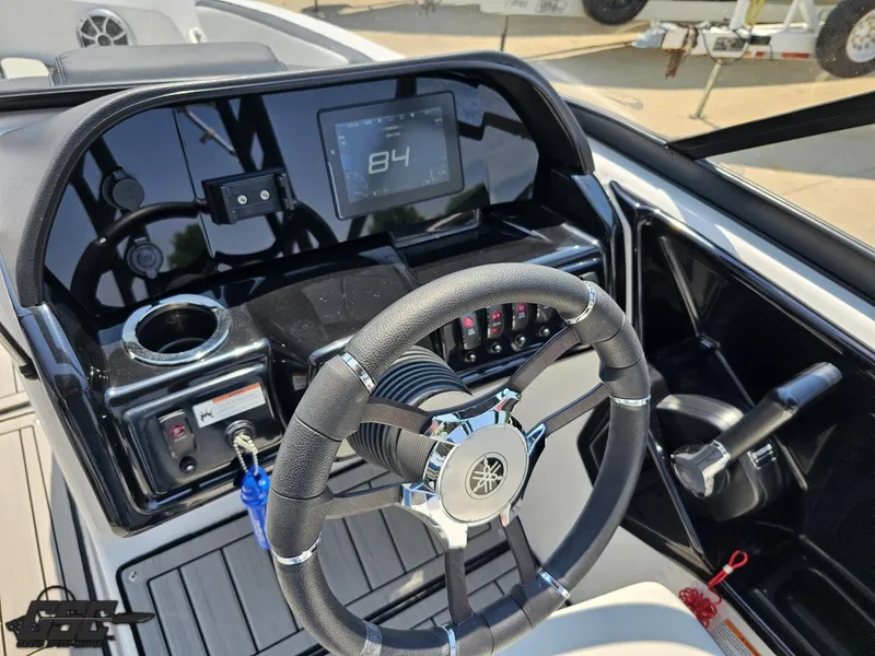 Slide: The Image of Yamaha 195S 2022 - 54