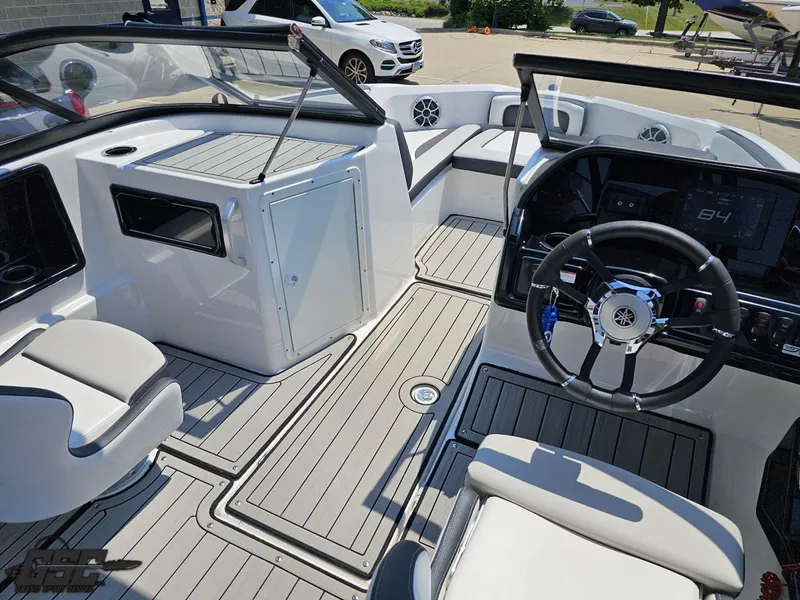 Slide: The Image of Yamaha 195S 2022 - 55