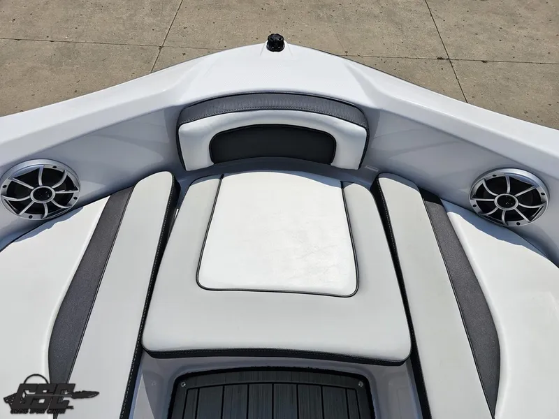 Slide: The Image of Yamaha 195S 2022 - 64