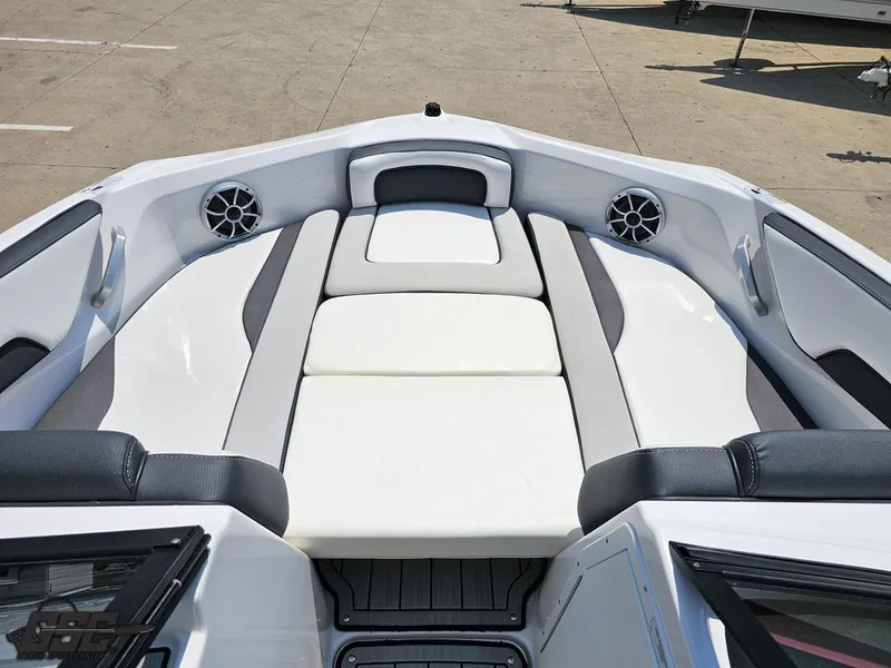 Slide: The Image of Yamaha 195S 2022 - 68