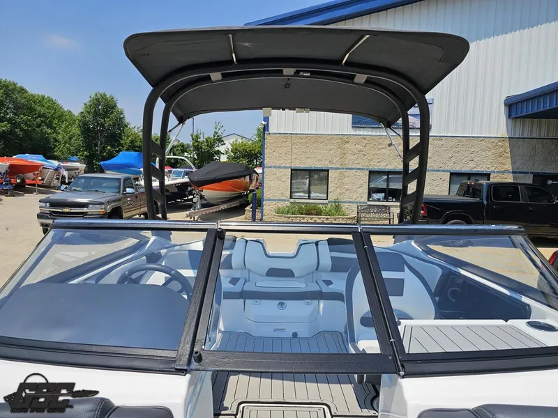 Slide: The Image of Yamaha 195S 2022 - 75