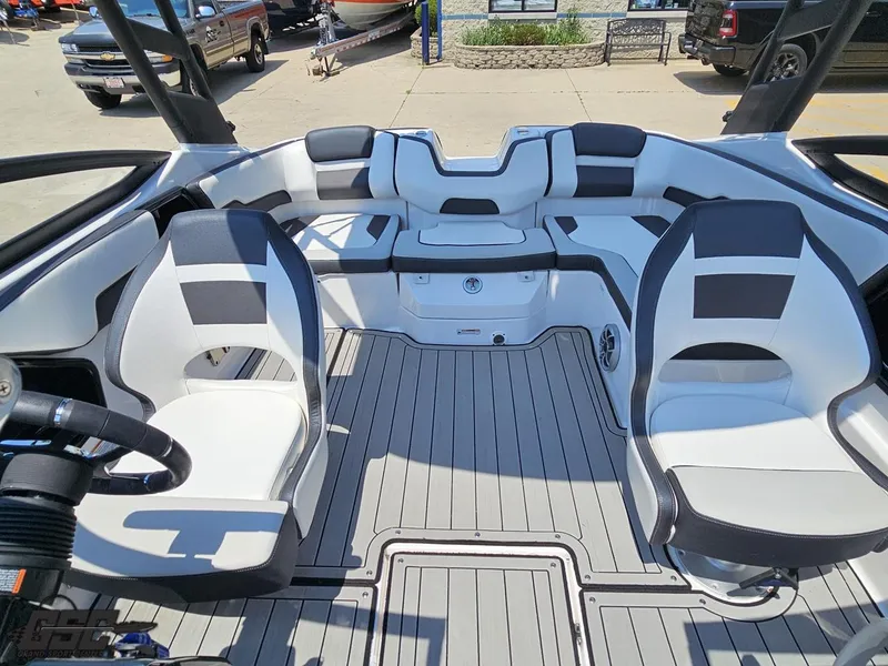 Slide: The Image of Yamaha 195S 2022 - 78