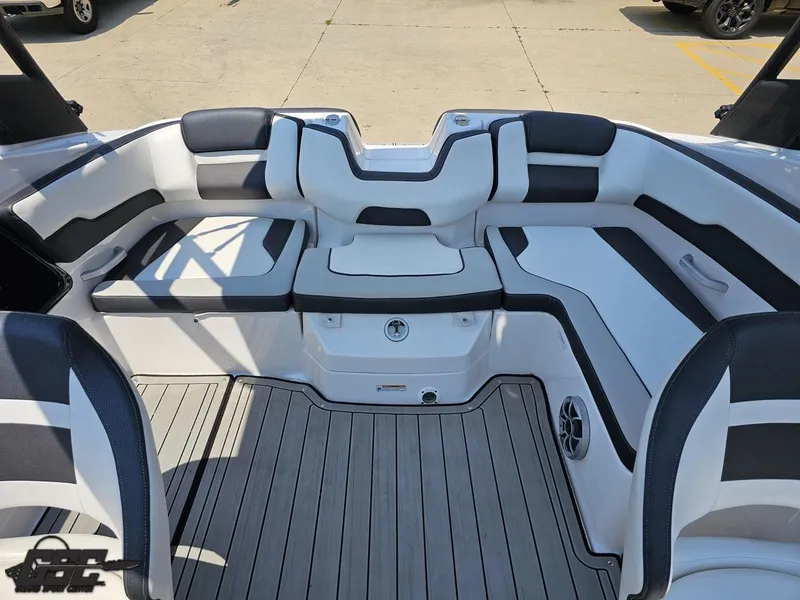 Slide: The Image of Yamaha 195S 2022 - 82