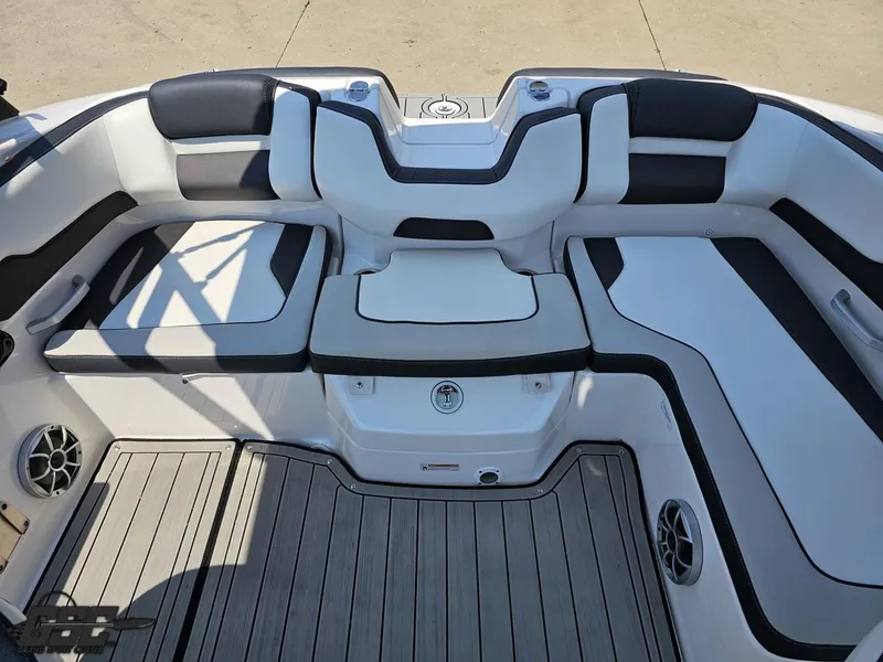 Slide: The Image of Yamaha 195S 2022 - 83