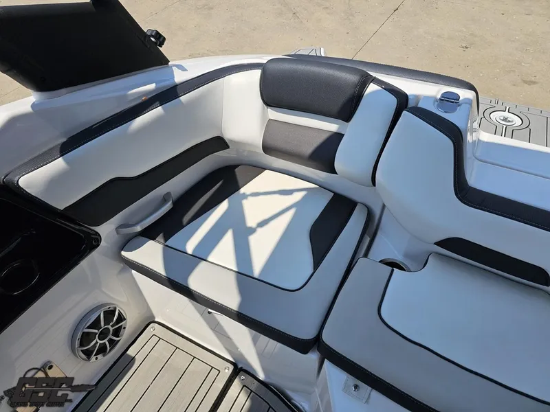 Slide: The Image of Yamaha 195S 2022 - 84