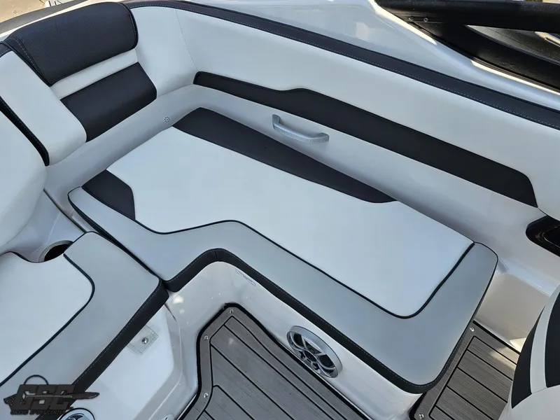 Slide: The Image of Yamaha 195S 2022 - 86