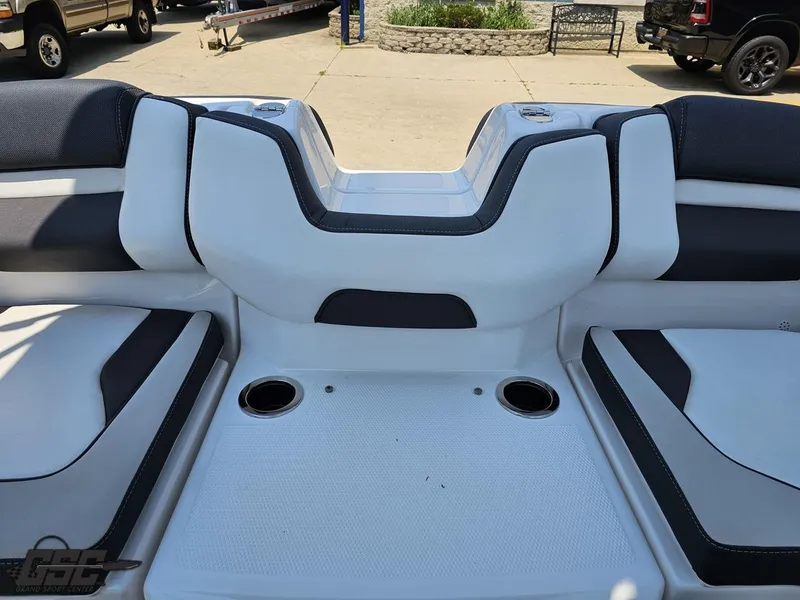 Slide: The Image of Yamaha 195S 2022 - 91