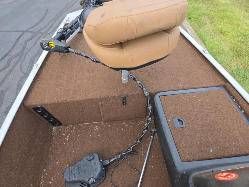 Slide: The Image of 2018 Tracker Bass Tracker 40th Anniversary Heritage Edition boat interior with seat and foot pedal. - 14