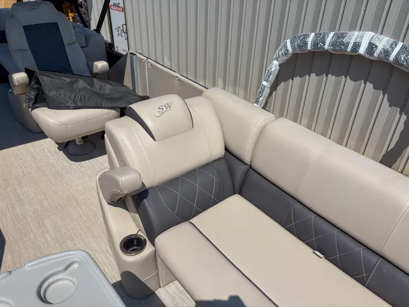 Slide: The Image of Luxury seating on 2018 Silver Wave 250 Grand Costa CL pontoon boat. - 7