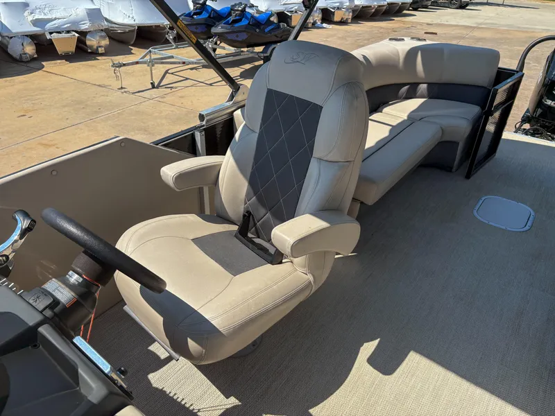Slide: The Image of Captain's chair and seating on 2018 Silver Wave 250 Grand Costa CL pontoon boat. - 9