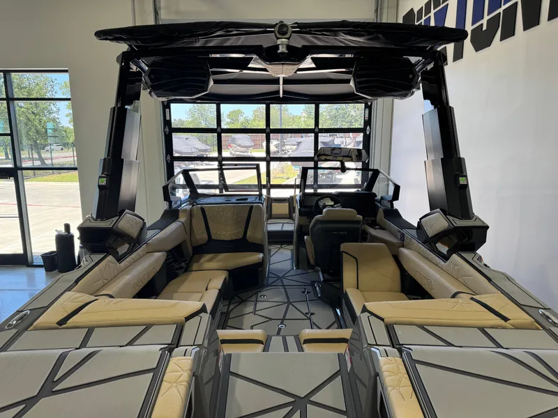 Slide: The Image of Nautique Super Air Nautique G23 Paragon 2026 - 9