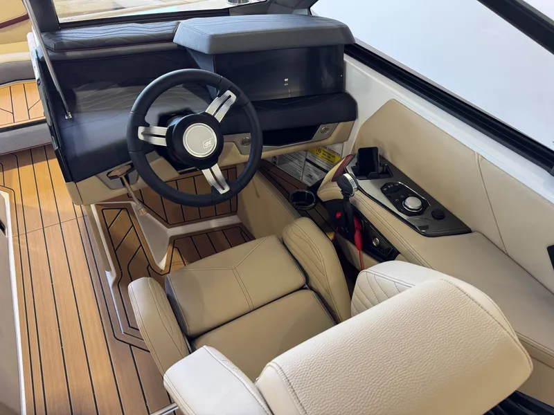 Slide: The Image of Nautique Super Air Nautique G23 2026 - 25