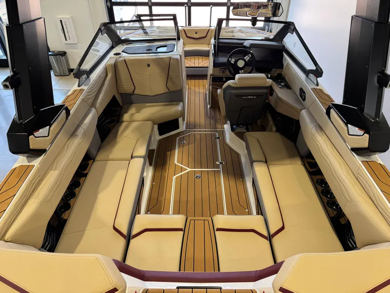 Slide: The Image of Nautique Super Air Nautique G23 2026 - 13