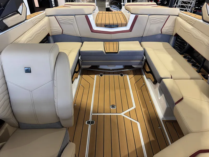Slide: The Image of Nautique Super Air Nautique G23 2026 - 22