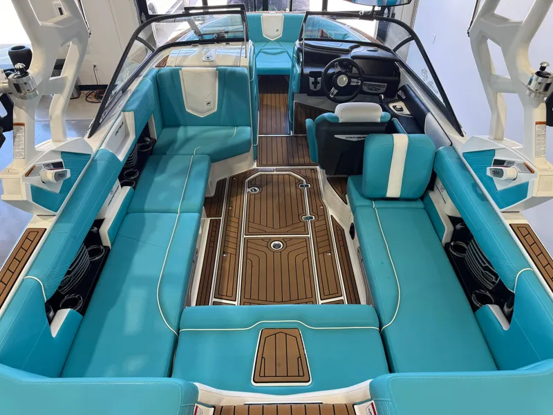 Slide: The Image of Nautique Super Air Nautique G23 2018 - 13