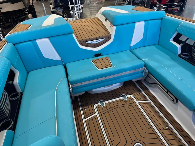 Slide: The Image of Nautique Super Air Nautique G23 2018 - 16