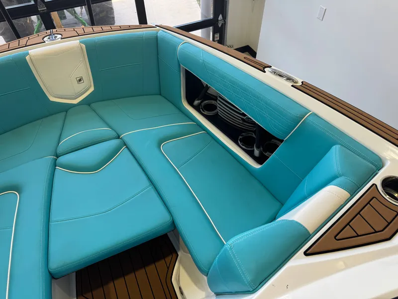 Slide: The Image of Nautique Super Air Nautique G23 2018 - 18