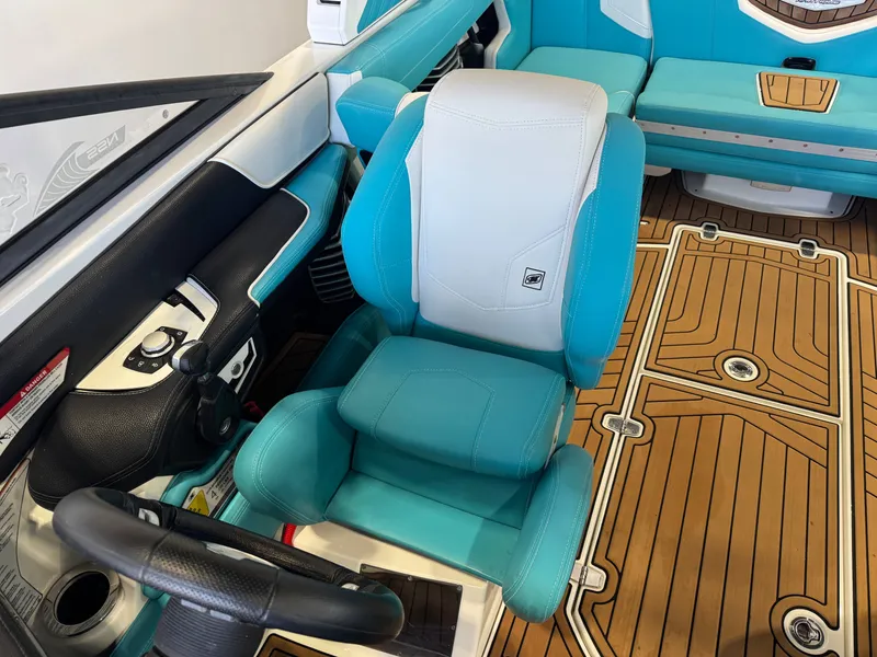 Slide: The Image of Nautique Super Air Nautique G23 2018 - 20