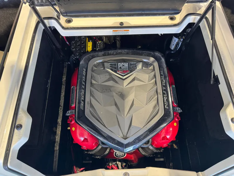 Slide: The Image of Nautique Super Air Nautique G23 2018 - 27