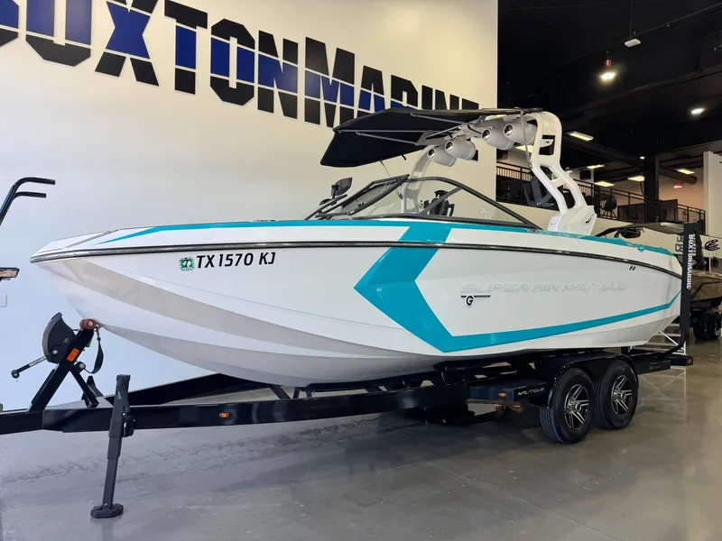 Slide: The Image of Nautique Super Air Nautique G23 2018 - 3