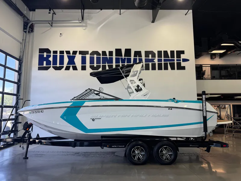 Slide: The Image of Nautique Super Air Nautique G23 2018 - 4