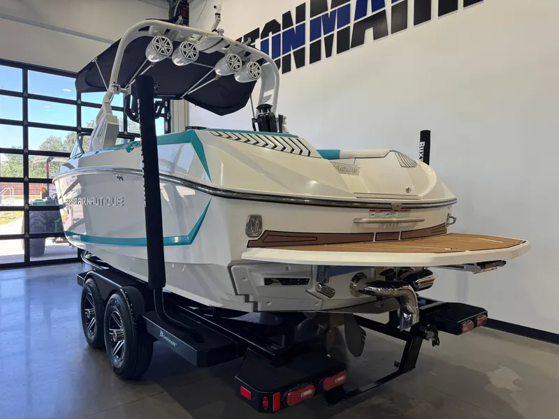 Slide: The Image of Nautique Super Air Nautique G23 2018 - 5