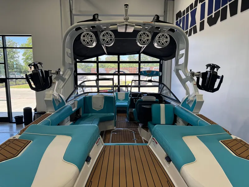 Slide: The Image of Nautique Super Air Nautique G23 2018 - 9